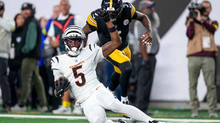 How in the world did Bengals WR Tee Higgins just make this TD catch?