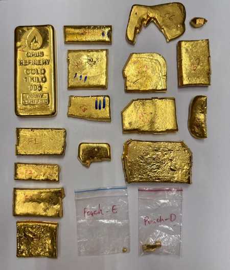DRI busts Rs 15 crore gold smuggling syndicate in Mumbai raid
