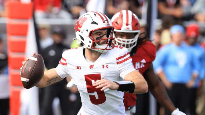 UW's glimpses of progress didn't last against loaded…