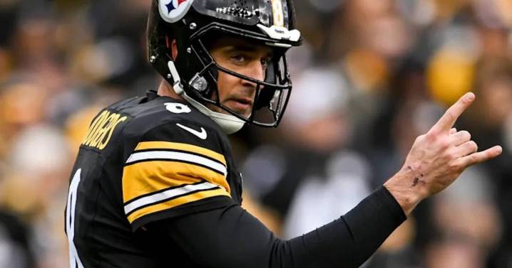 Rodgers evita cirugía y podría jugar en Semana 12 con Steelers
