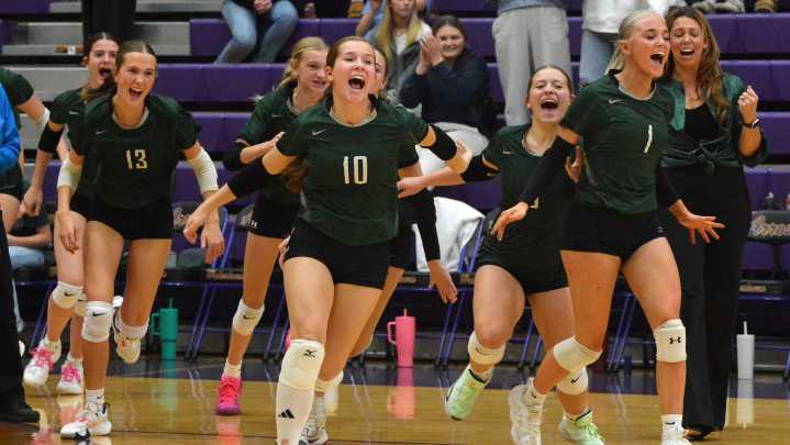 5 NE South Dakota Class A & B volleyball teams advance to state