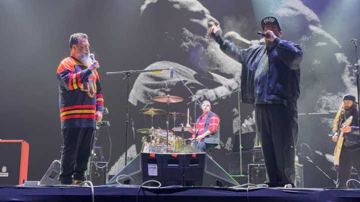 Molotov enciende el ánimo alternativo en la Feria de Zumpango 2025