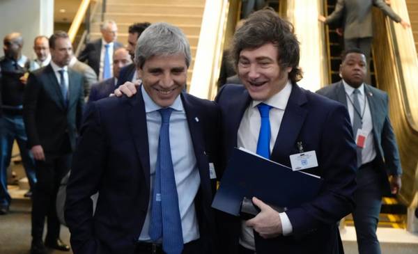 El Gobierno prevé mantener dos medidas del cepo al dólar que impuso antes de las elecciones