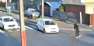 Iba por el paso de cebra: impactantes imágenes muestran a joven salir proyectada tras atropello en Talcahuano