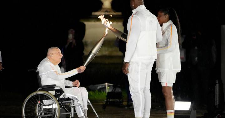 Charles Coste, world's oldest living Olympian and cycling champion, dies at 101