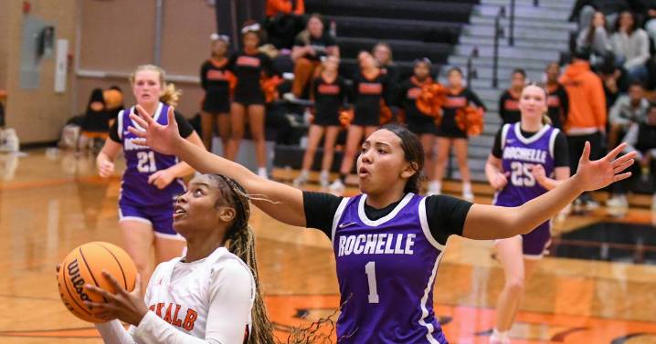 Girls basketball preview: Jaydin Dickey, Carmela Bright set to lead Rochelle Lady Hubs
