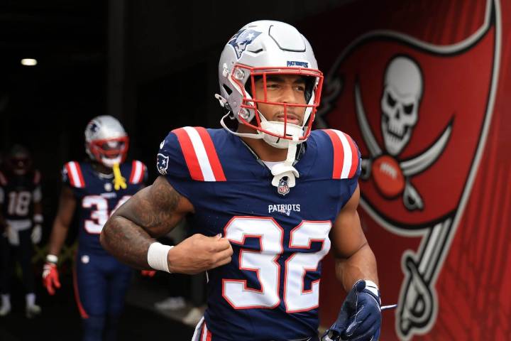 Watch: How TreVeyon Henderson has helped elevate surging Patriots offense