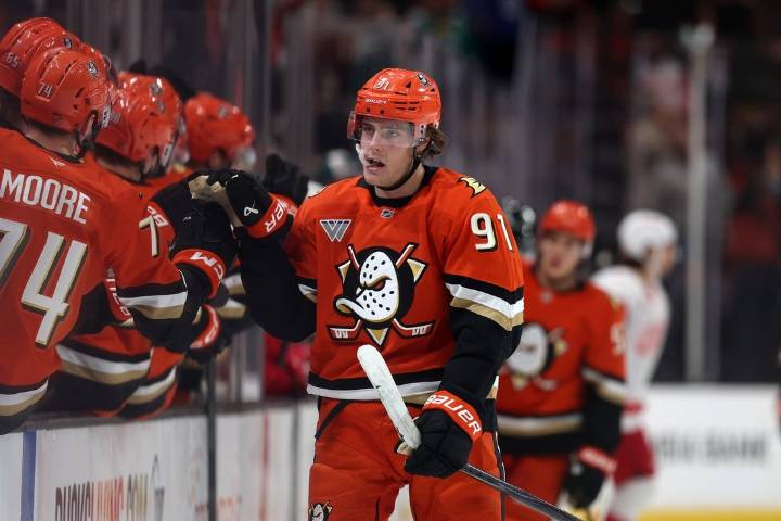 Deadspin | Upstart Ducks look to continue home success vs. Devils