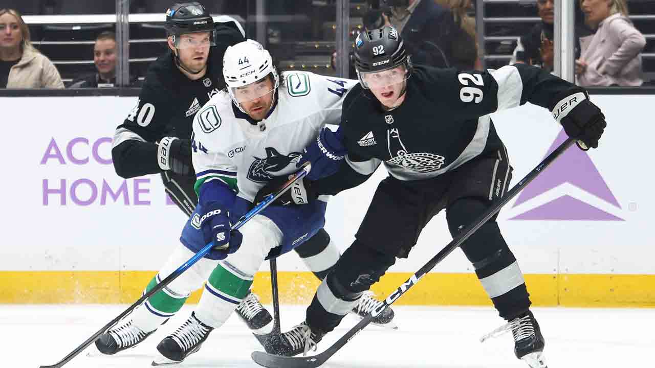 Kempe scores in overtime as Kings down Canucks