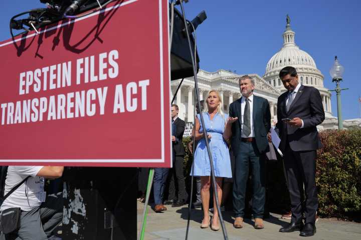 Minnesota's US reps vote to release Epstein files