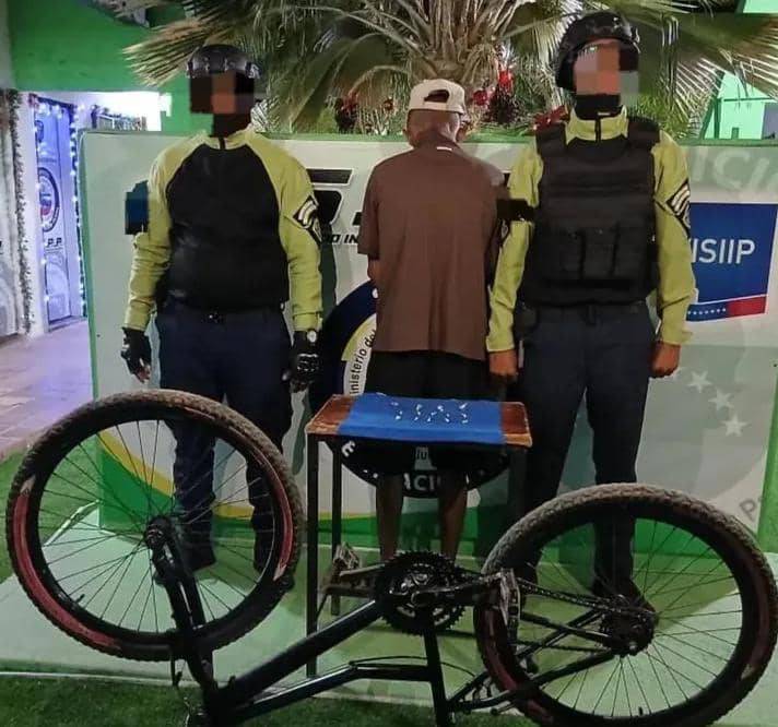 ¡Captura explosiva! Hombre arrestado con droga en pleno corazón del sector Curazaito.