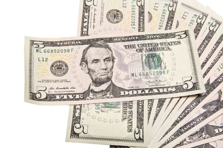 Cómo distinguir un billete de $5 común de uno que podría valer miles de dólares