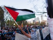 Thousands sign against raising Palestinian flag at Toronto City Hall