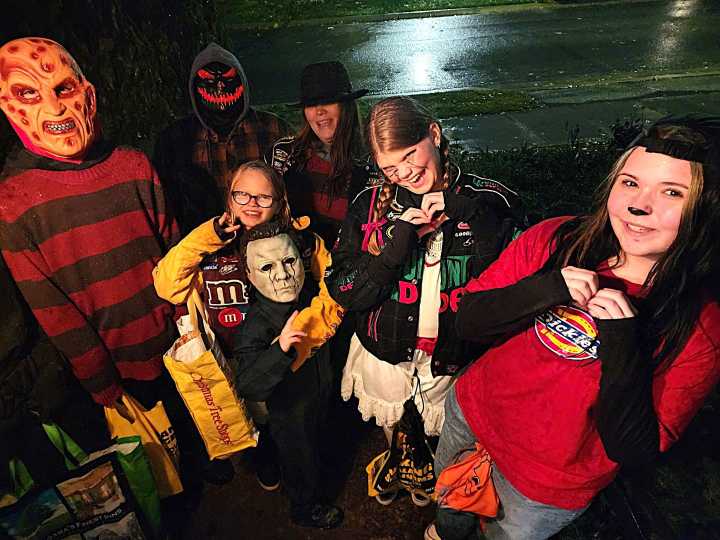 Belleville trick-or-treaters brave snowy, slushy All Hallows’ Eve weather