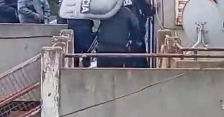 Violento enfrentamiento en Viedma: intervención policial deja cuatro heridos y dos detenidos en el Inalauquen