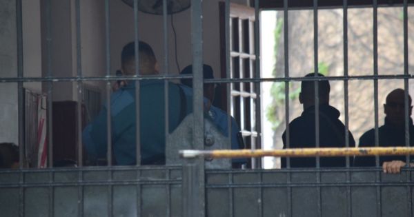 Pelea en Villa Las Rosas: un interno fue trasladado al hospital en código rojo