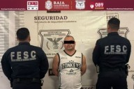 Detienen a hombre por golpear y amenazar de muerte a su pareja frente a su hija en Los Laureles
