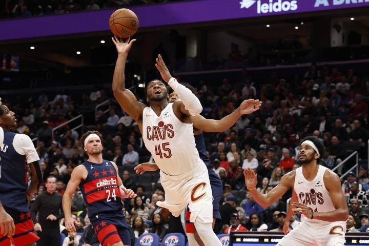 Deadspin | Cavaliers clash with Bulls after near record-setting night