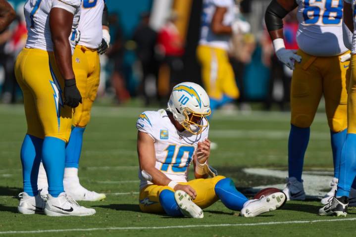 Chargers’ Justin Herbert checked for concussion after 2nd quarter hit