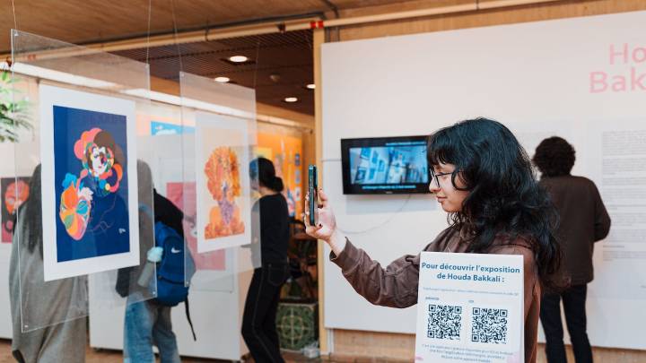 En ‘Novembre Numérique’ de la Alianza Francesa, su teléfono es bienvenido y casi necesario