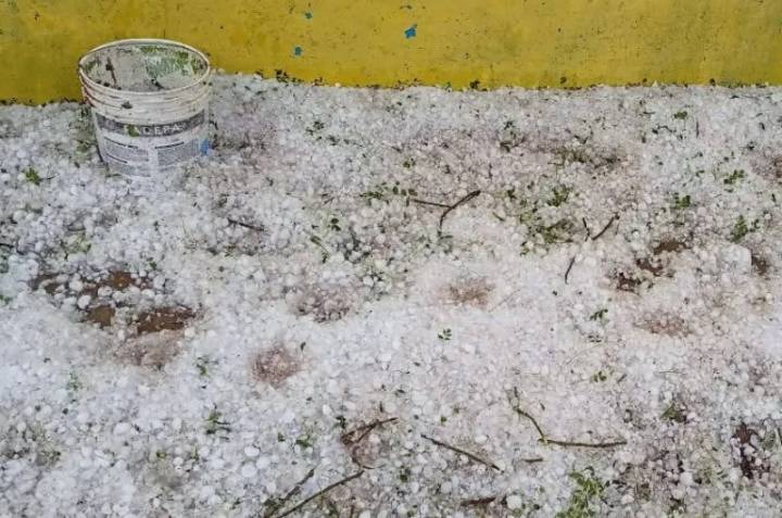 Fuerte temporal afectó a Los Juríes con intensas precipitaciones y abundante caída de piedras