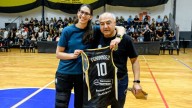 Deportivo Berazategui homenajeó a Florencia Fernández, una referente del básquet