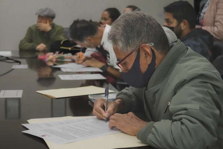 Recibe Gobierno de Zacatecas 101 escrituras para su regularización