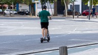 Adiós al «desmadre» de los patinetes eléctricos en Albacete: «Todo va a cambiar desde enero»