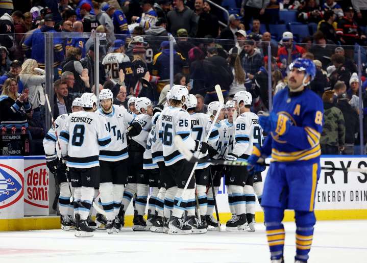 NHL Playoff Report: Mammoth on the rise, Wild and Maple Leafs falling off