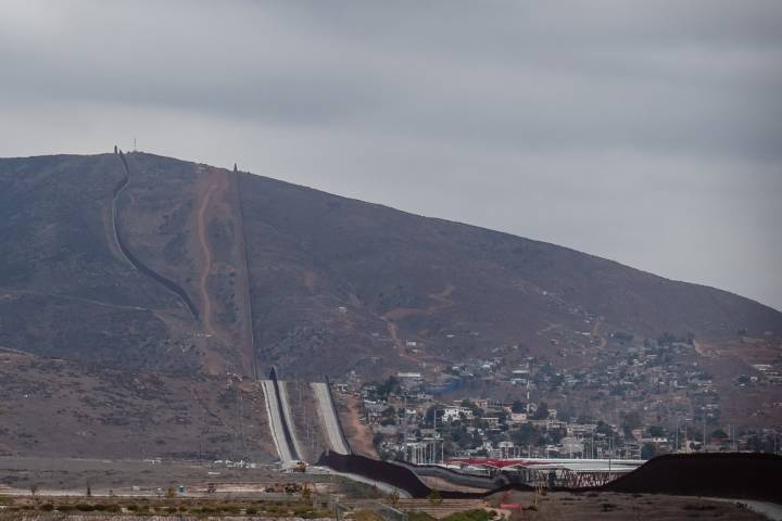 Opinion: Trump’s immigration policies resemble the 1920s, but MAGA wants him to go further