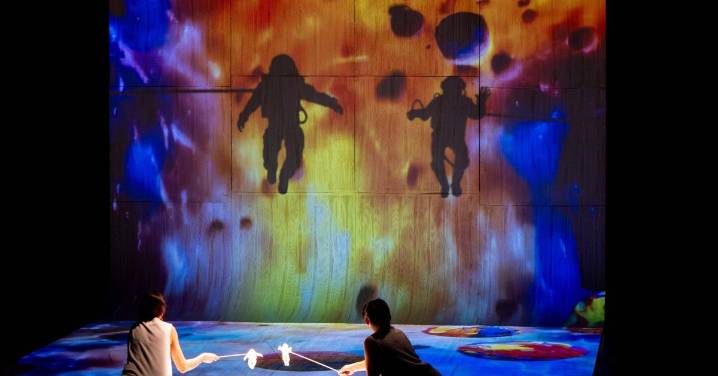 Las sombras se adueñan del teatro en Granada