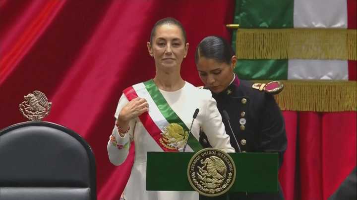 A presidenta de México aplaude que España lamente a violencia da conquista: Albares di que "houbo dor e inxustiza"