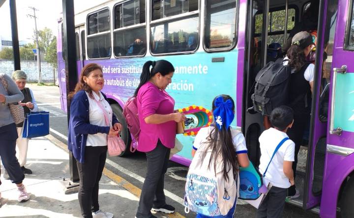 “Si van a cobrar más, entonces que den un buen servicio”; aumento a tarifa de transporte genera molestia entre usuarios