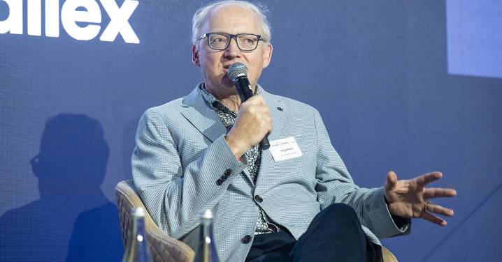 Toby Walsh: World-leading AI expert's advice? Don't trust it