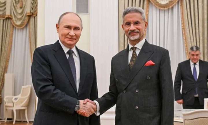 Jaishankar meets President Putin, briefs him on preparations for annual summit
