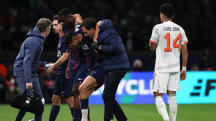 Reapareció Achraf Hakimi tras la lesión por la entrada de Luis Díaz: recibió un premio cojeando