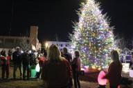 Touching Tribute: Salisbury parades, dedicates Christmas tree to former mayor