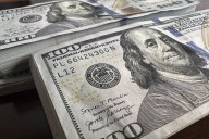 Presión al alza. El dólar arranca la semana con una suba de $25, tras la baja de las tasas de interés