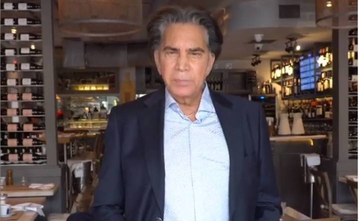 VIDEO: Desalojan a Jose Luis Rodríguez "El puma" de un avión tras altercado con un empleado