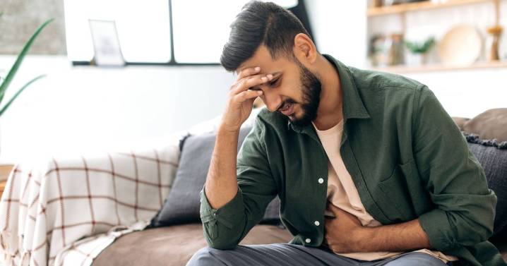 Dad who had colon cancer at 31 shares 5 early warning signs people 'often miss'