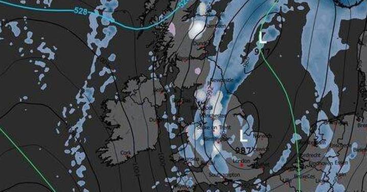 UK snow: Major snowfall forecast in days as weather maps turn purple after