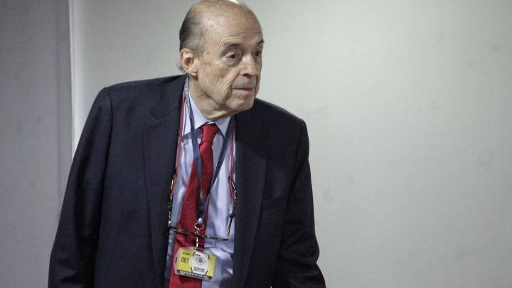 La Fiscalía imputará al excanciller Álvaro Leyva por los líos en la licitación de los pasaportes