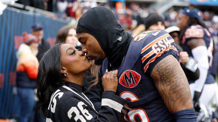 13 Celebrities Who Have Used Dating Apps (With Varying Degrees of Success)