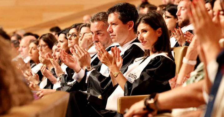 El 76% de los universitarios trabaja a los cuatro años, es indefinido y gana unos 31.000 euros