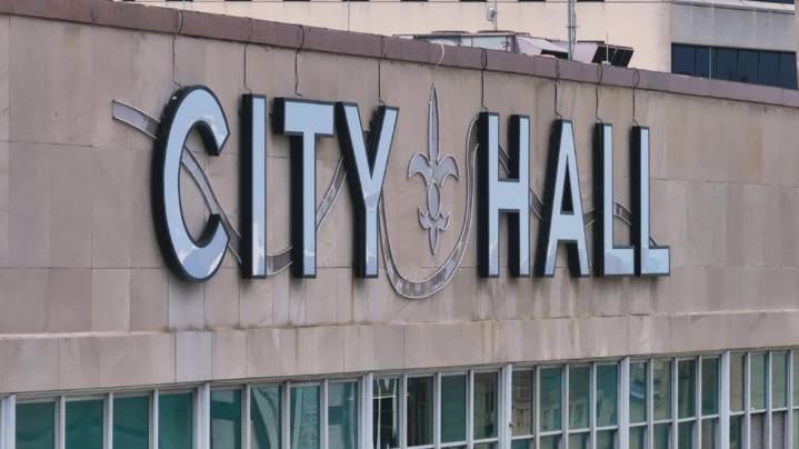 New Orleans cleared to sell $125M in bonds amid payroll crisis