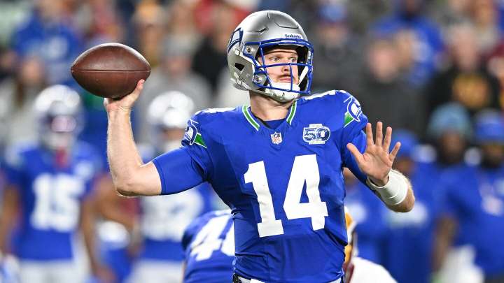 Highlights: Seahawks light up Commanders on SNF