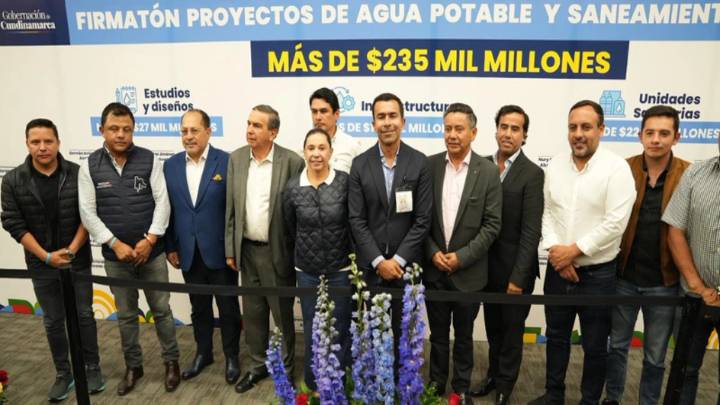 Cundinamarca firma 70 convenios por más de $235.000 millones para agua potable y saneamiento