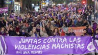 Las calles se tiñen de morado en las marchas del 25N contra la violencia de género