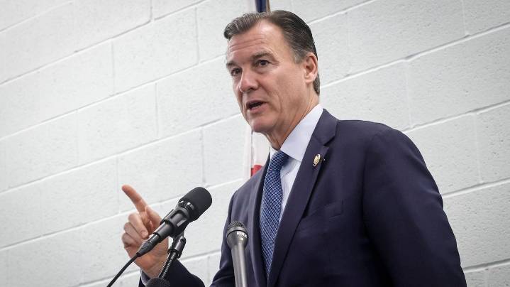 Suozzi defends vote to reopen government without health deal, says situation 'was becoming untenable'