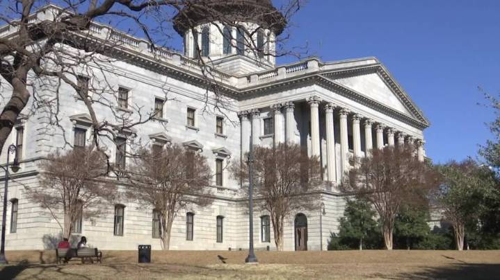 South Carolina lawmakers reject near
